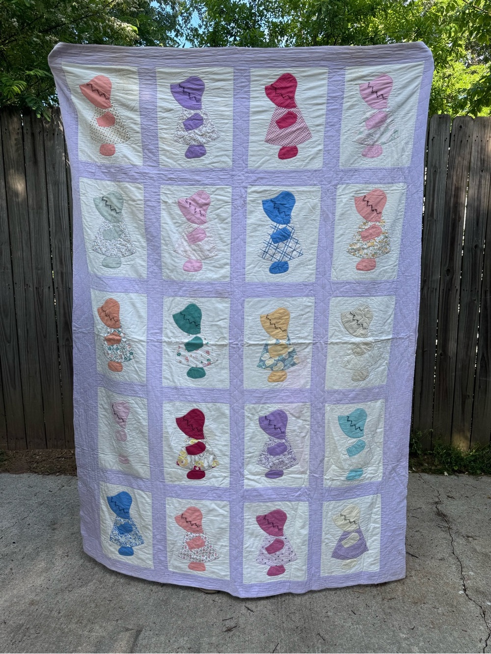 Handmade Sunbonnet Sue Patchwork Quilt - Pastel Lilac & Multi